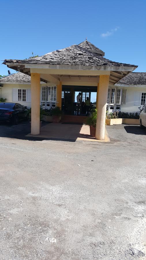 Studio19 At Mystic Ridge Lägenhet Ocho Rios Exteriör bild