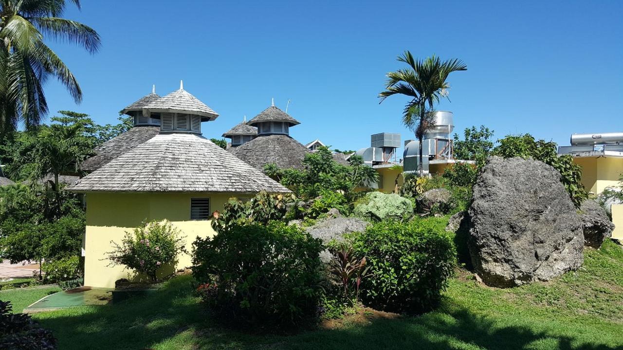 Studio19 At Mystic Ridge Lägenhet Ocho Rios Exteriör bild